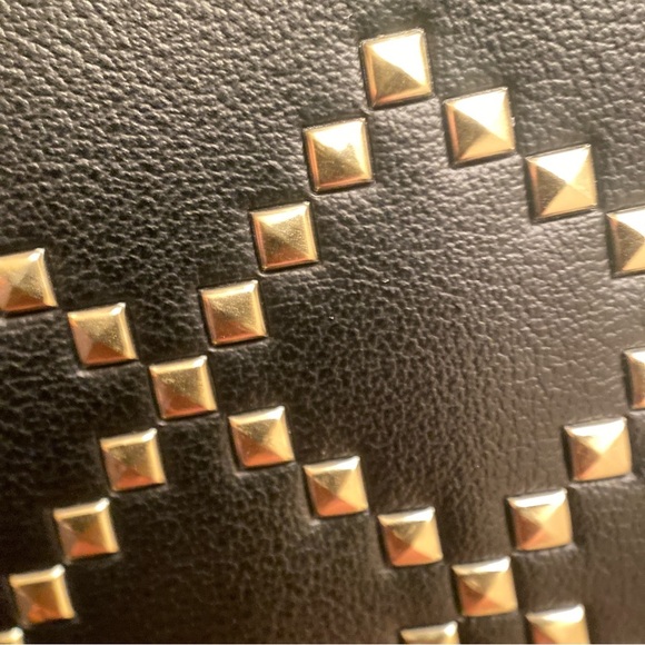 NWT Love Moschino Quilted and Studded Portafogli Pu Nero Wallet, Large - Picture 10 of 12